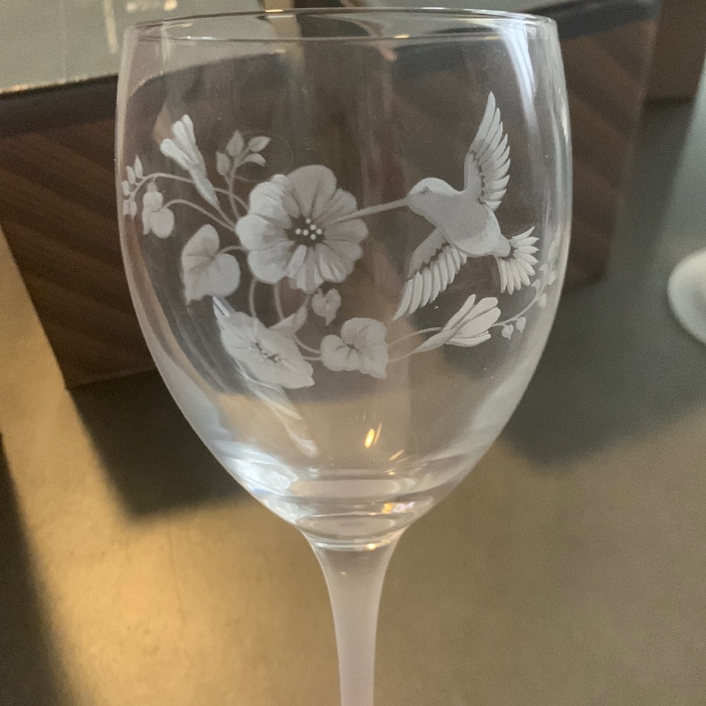 Avon hummingbird one pair crystal goblets